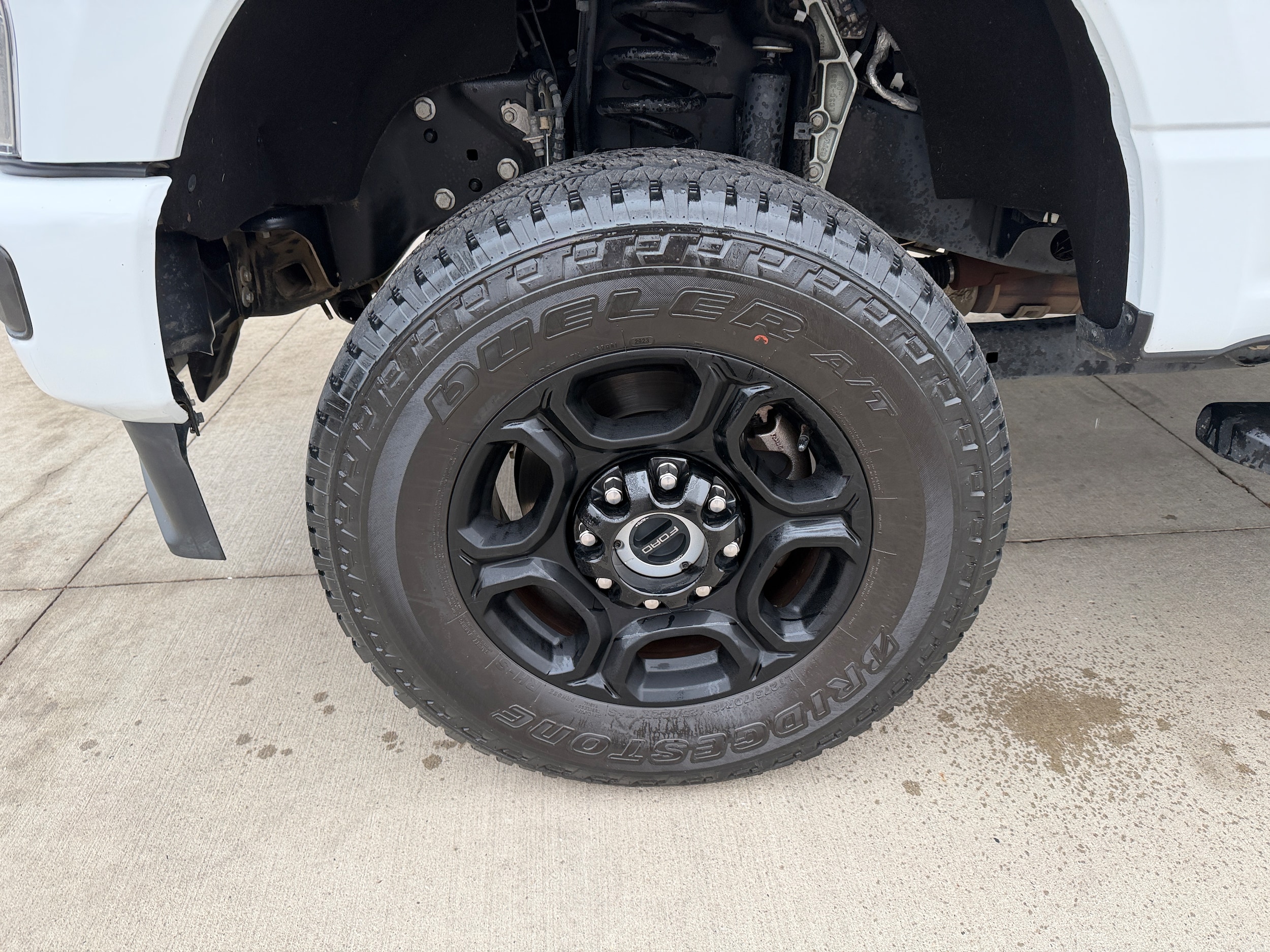 2023 Ford F-350 XL photo 2