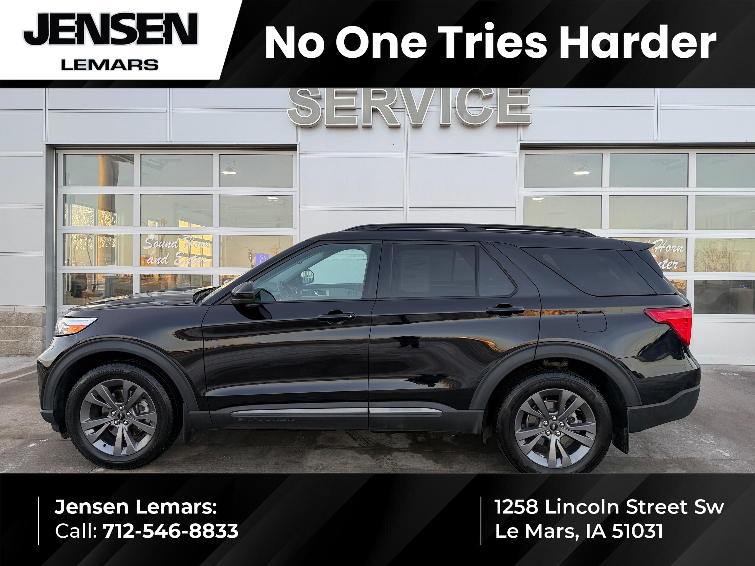 2024 Ford Explorer XLT's photo