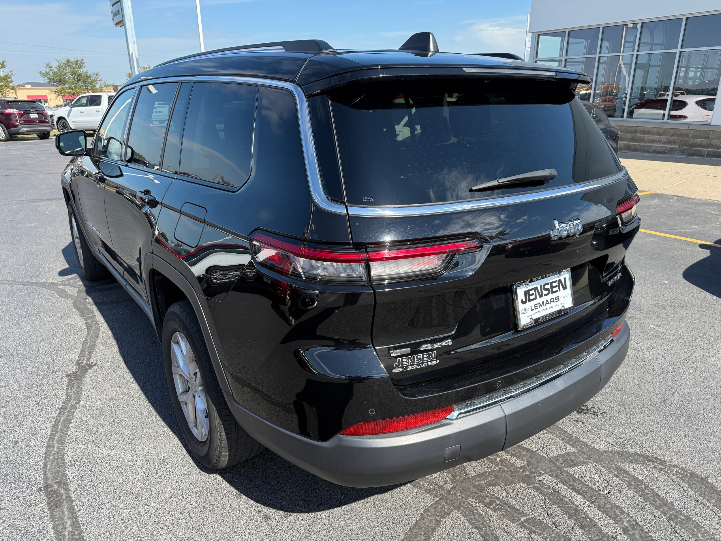 2022 Jeep Grand Cherokee Limited photo 3