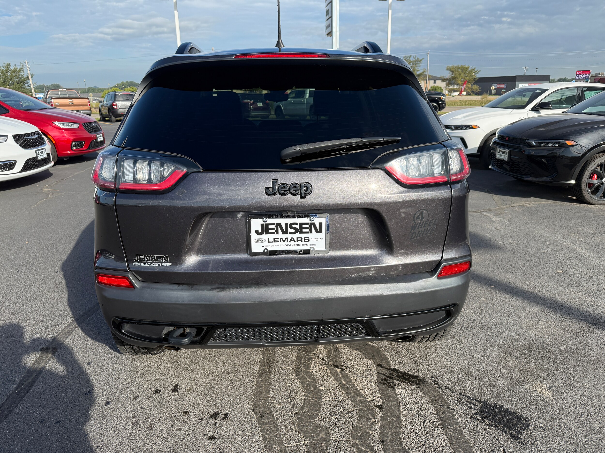 2022 Jeep Cherokee Latitude photo 3