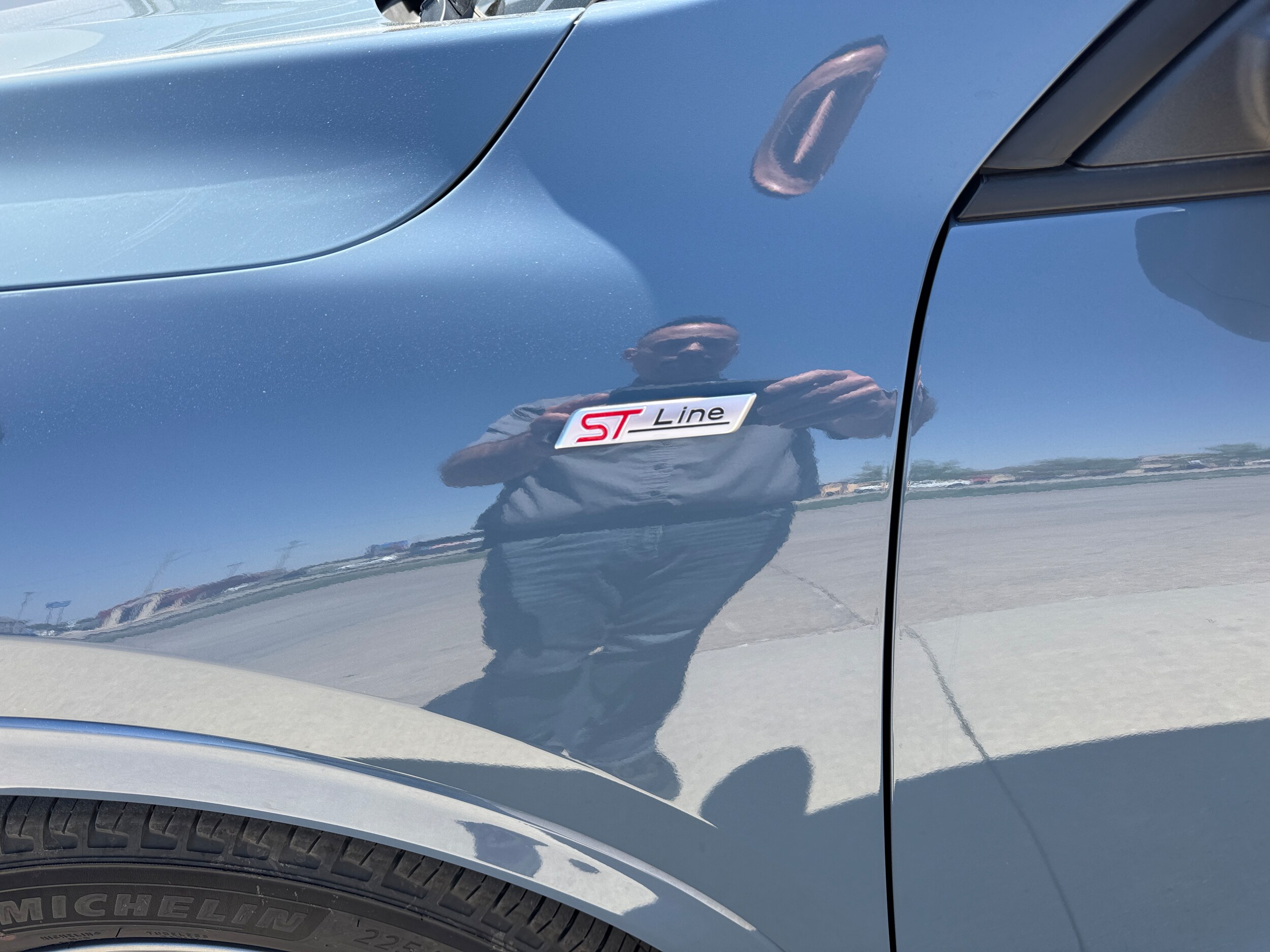 2024 Ford Escape ST-Line photo 3