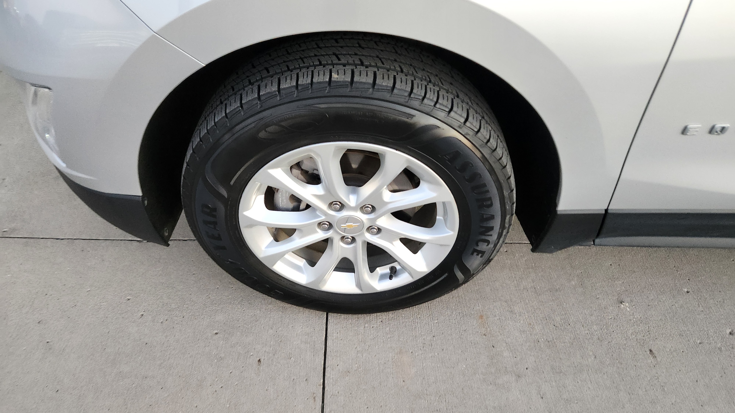 Used 2019 Chevrolet Equinox LT with VIN 2GNAXUEV2K6268805 for sale in Le Mars, IA