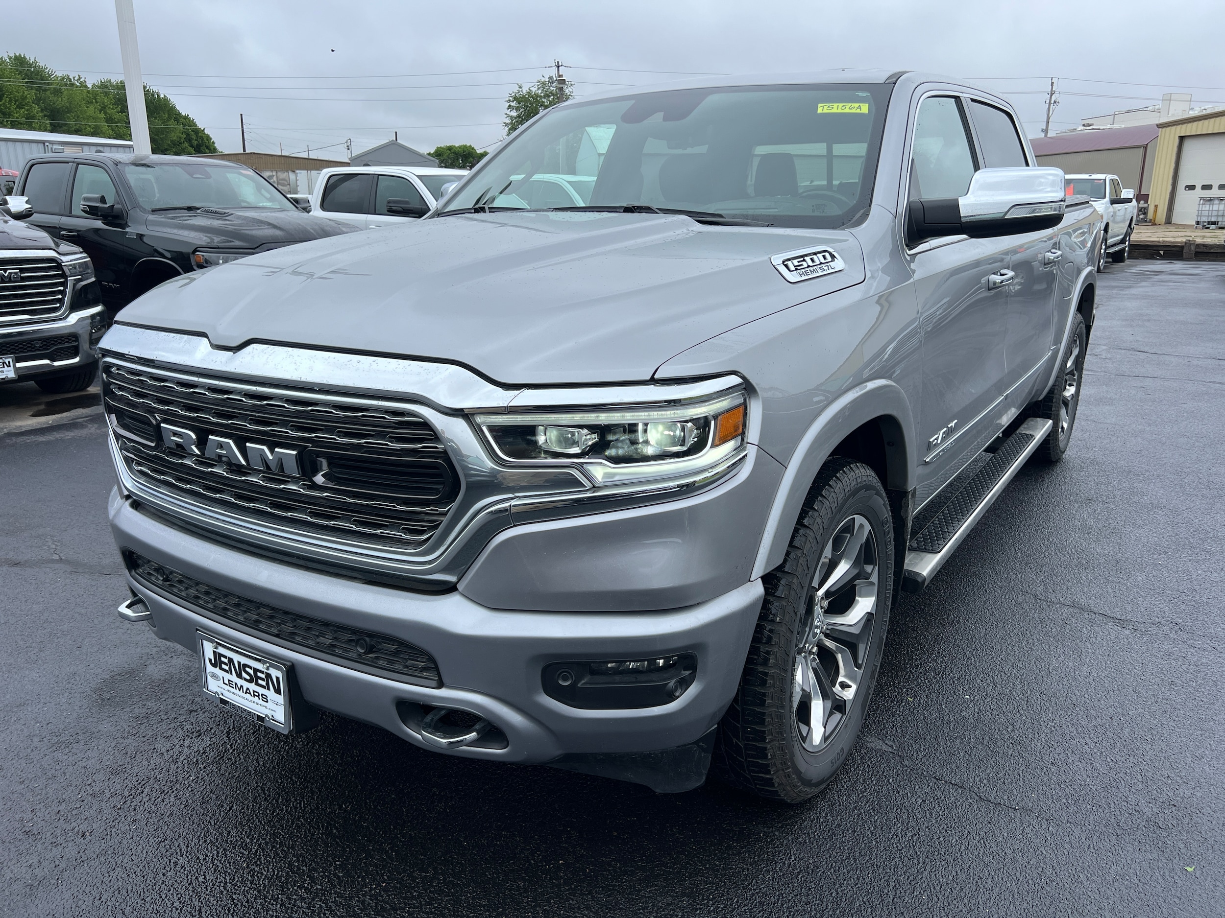 Used 2022 RAM Ram 1500 Pickup Limited with VIN 1C6SRFHT8NN447564 for sale in Le Mars, IA