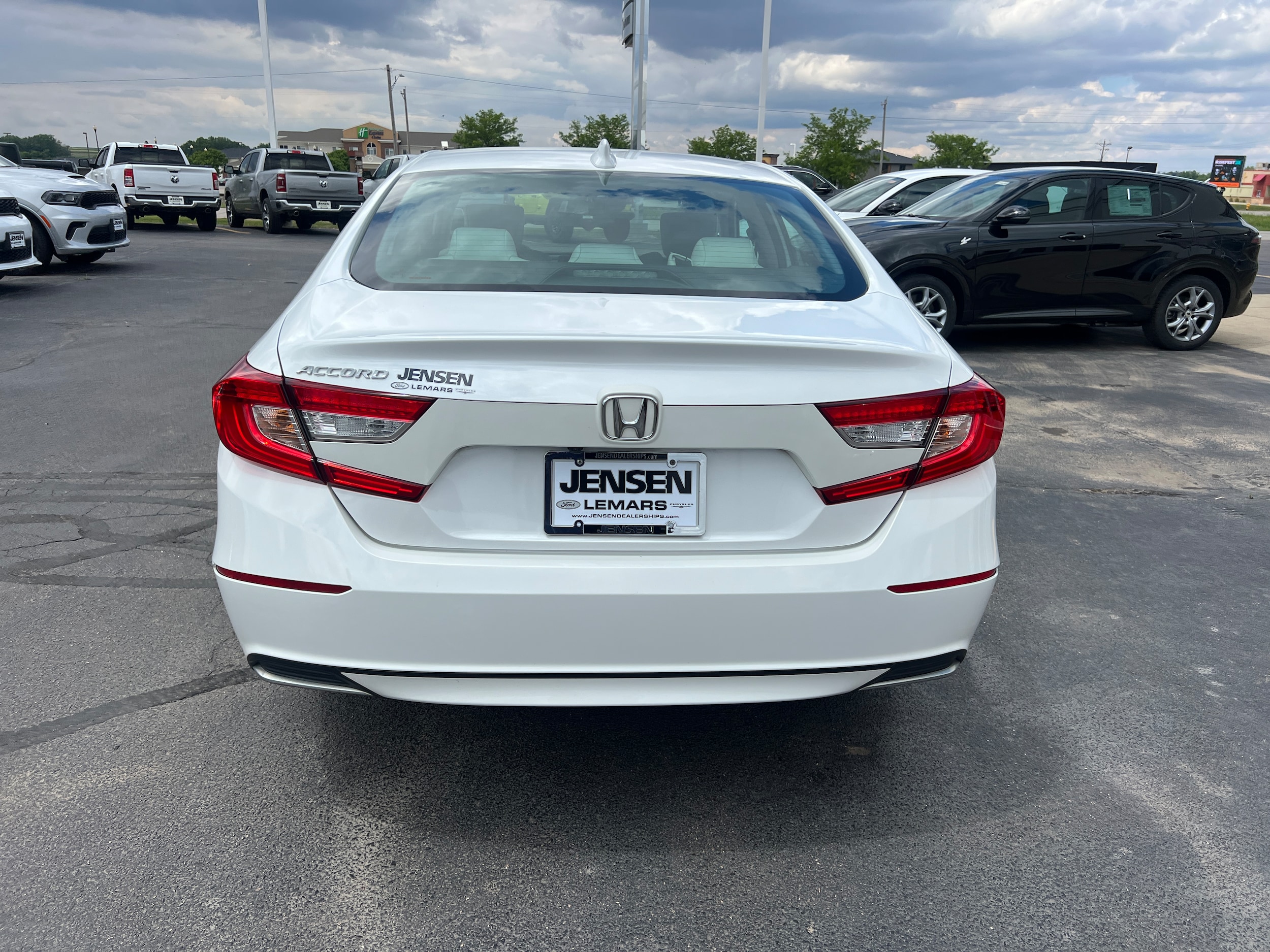 Used 2021 Honda Accord LX with VIN 1HGCV1F17MA122411 for sale in Le Mars, IA