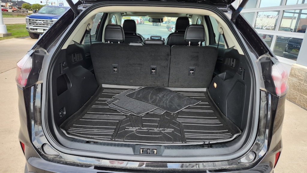 Used 2024 Ford Edge Titanium SUV
