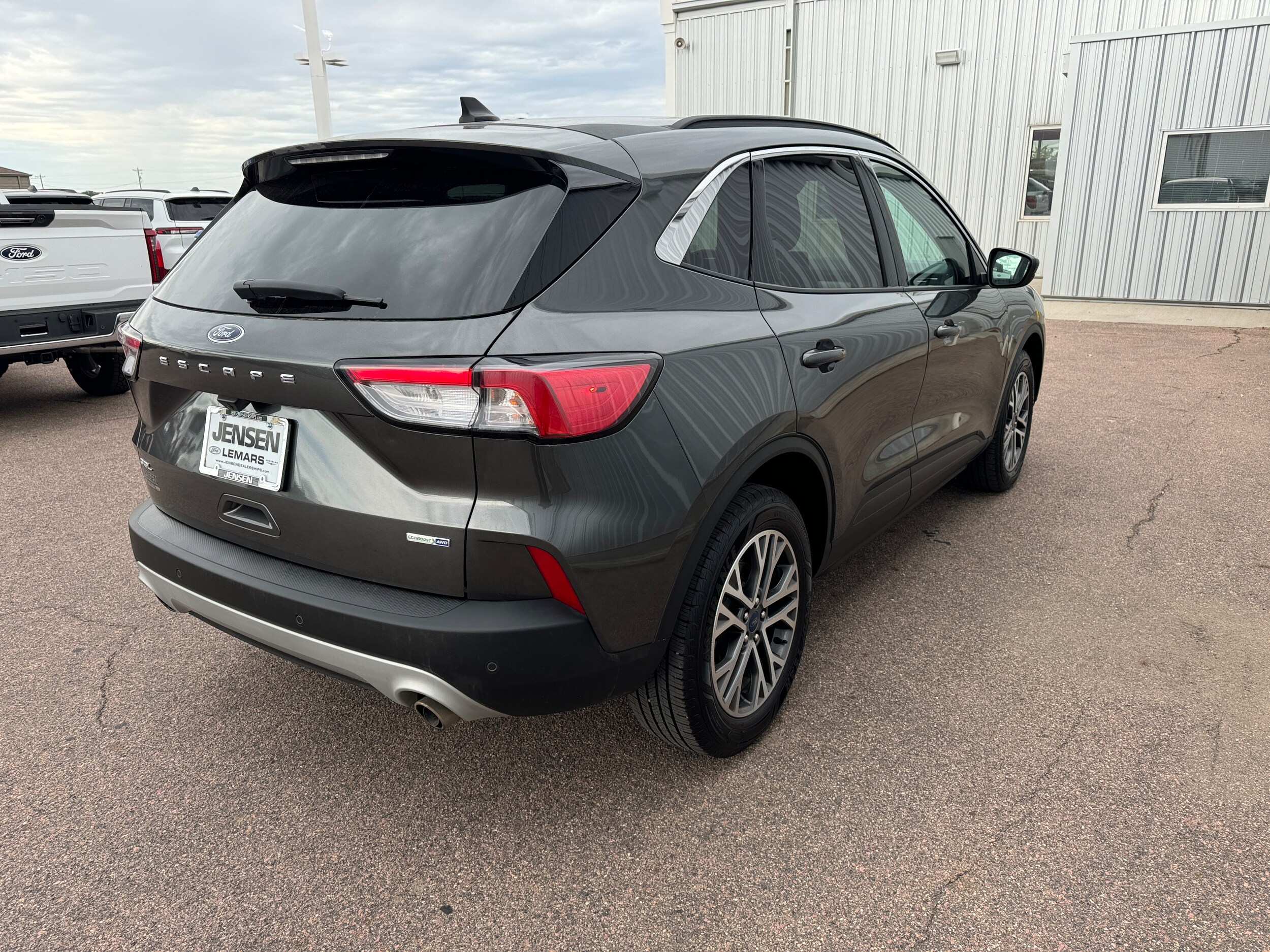 2020 Ford Escape SEL photo 4