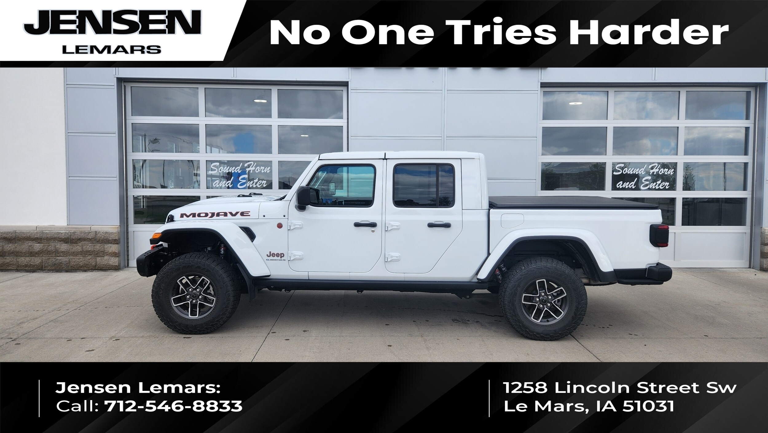 2024 Jeep Gladiator Mojave X's photo