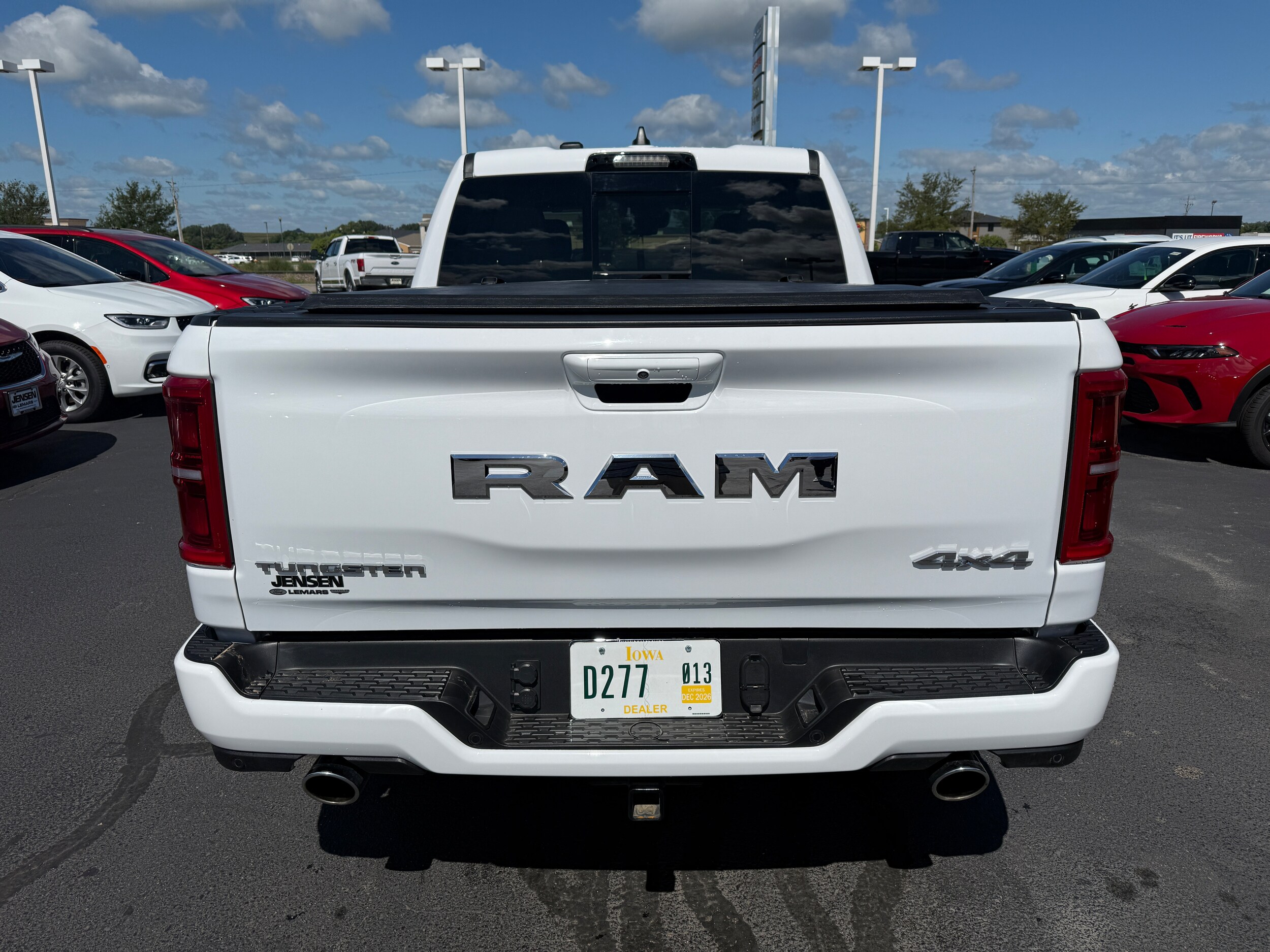 2025 Ram 1500 photo 3