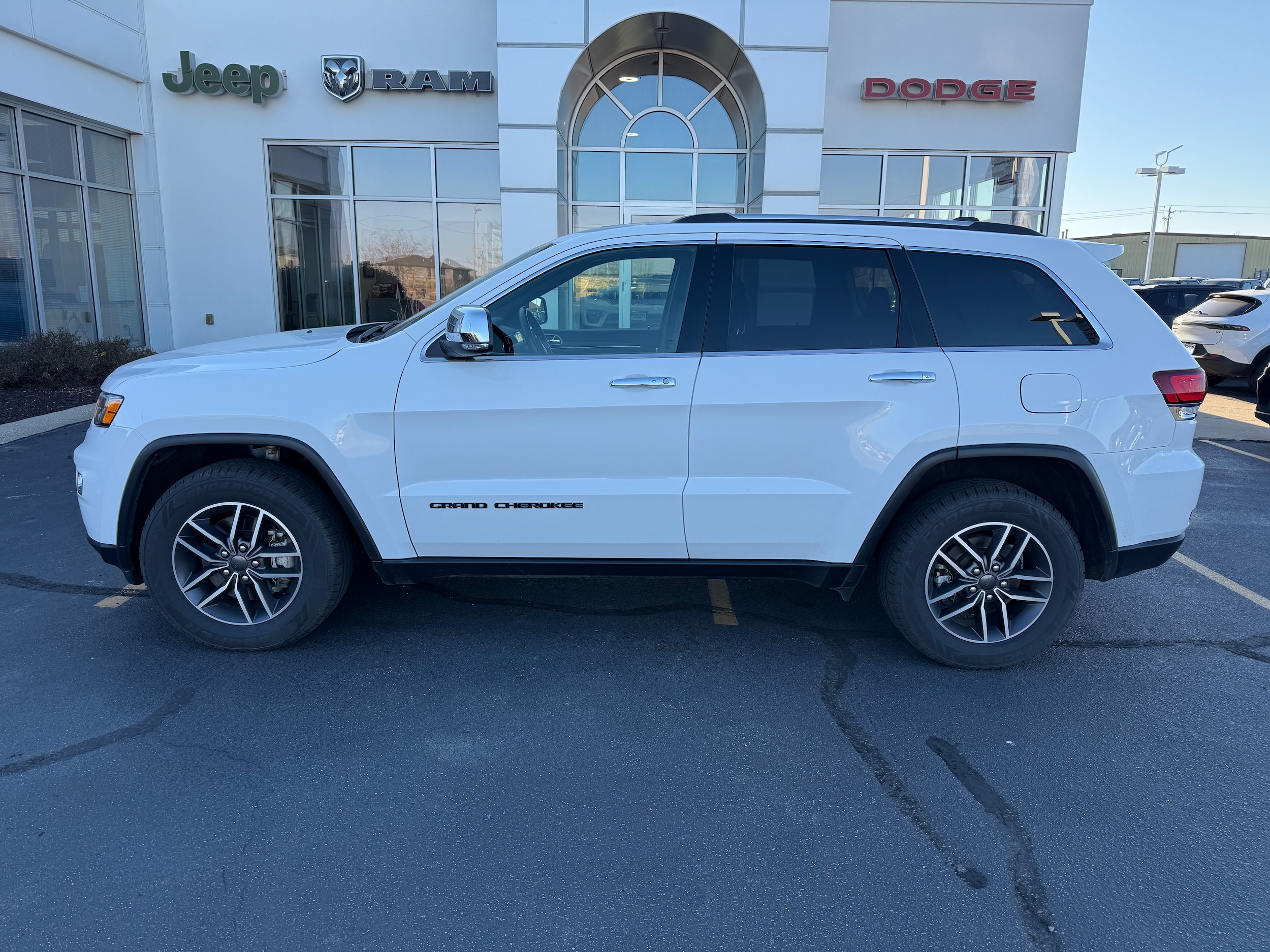 2021 Jeep Grand Cherokee Limited's photo