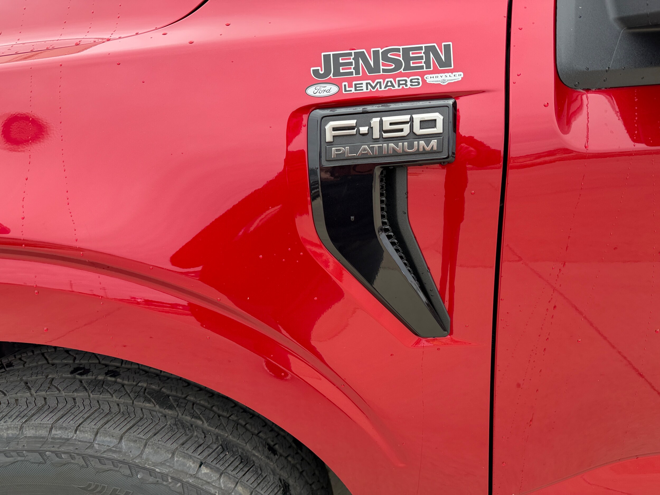 2025 Ford F-150 Platinum photo 3