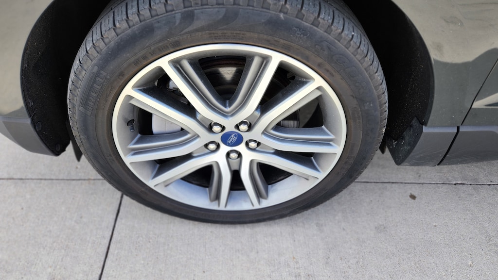 Used 2022 Ford Edge Titanium SUV