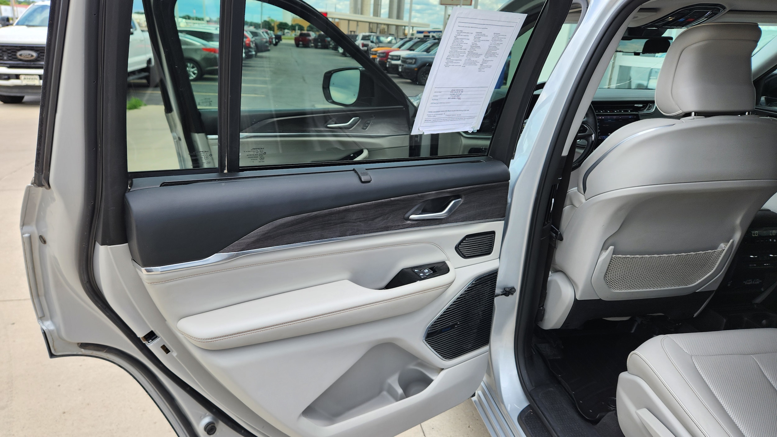 2021 Jeep Grand Cherokee L Overland - Photo 15