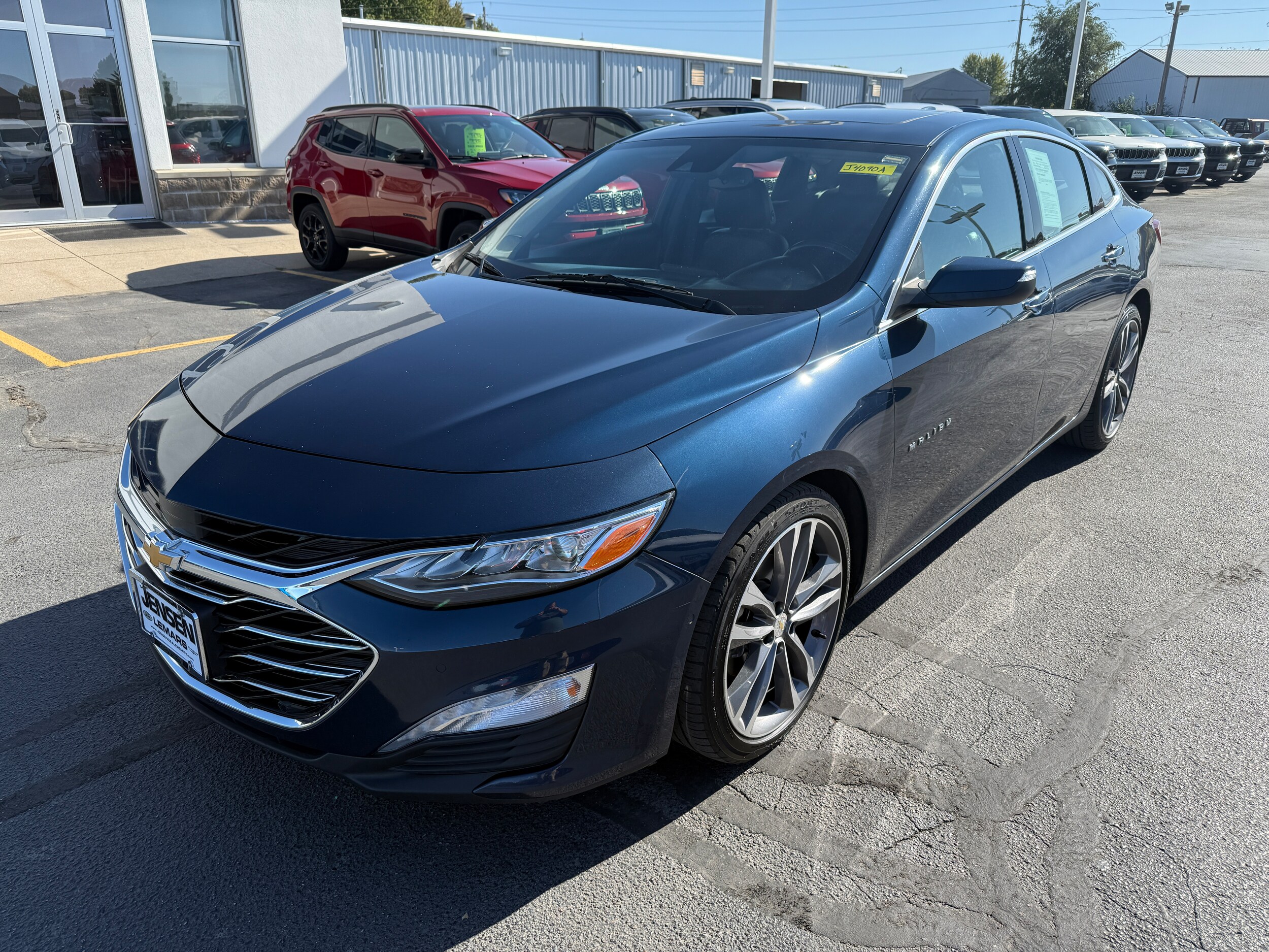2020 Chevrolet Malibu Premier photo 2