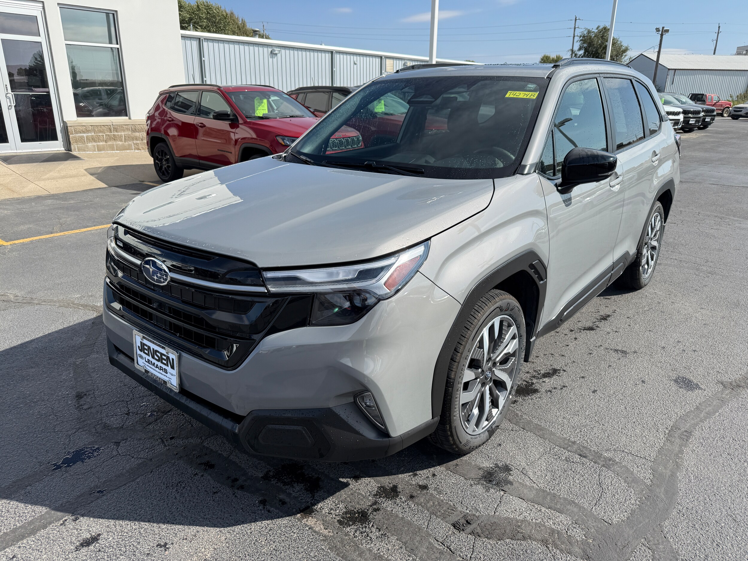 2025 Subaru Forester Touring photo 3