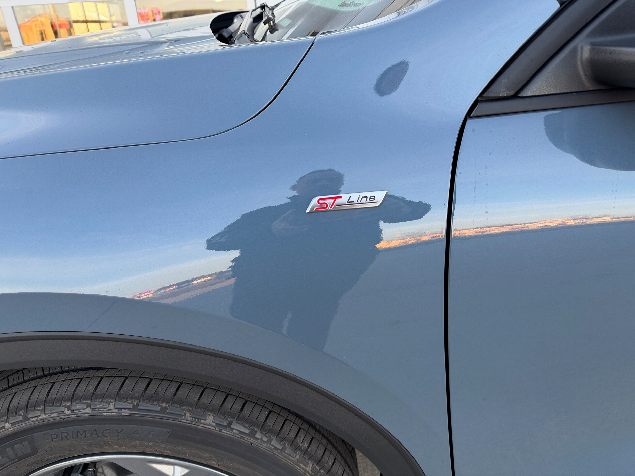 2026 Ford Escape ST-Line photo 2