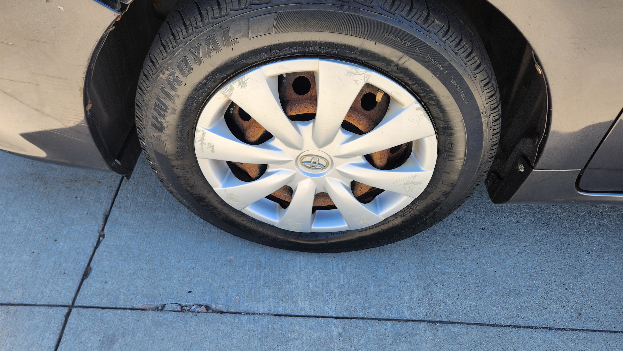 Used 2009 Toyota Corolla Base with VIN 1NXBU40E69Z138711 for sale in Le Mars, IA