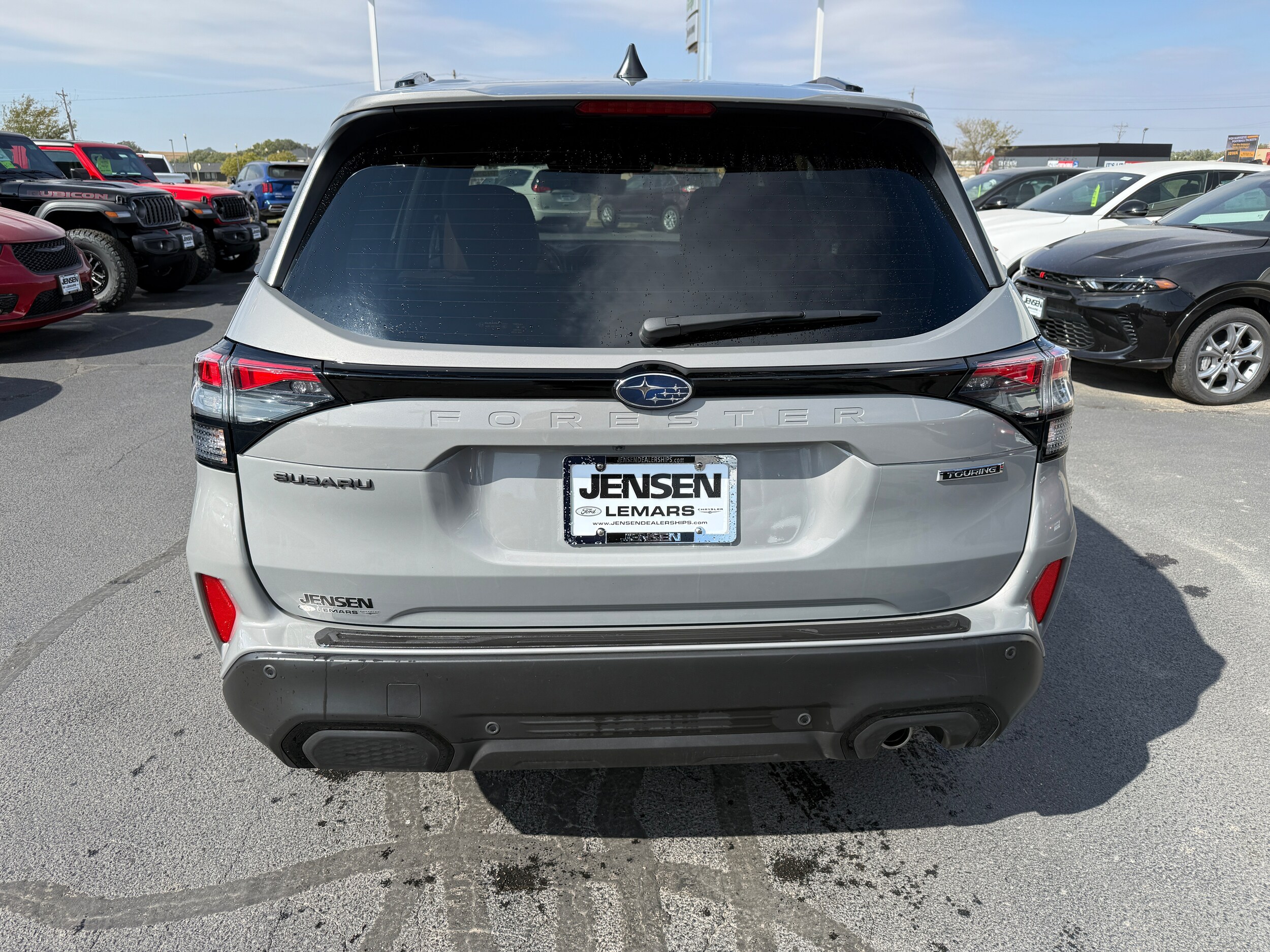 2025 Subaru Forester Touring photo 4