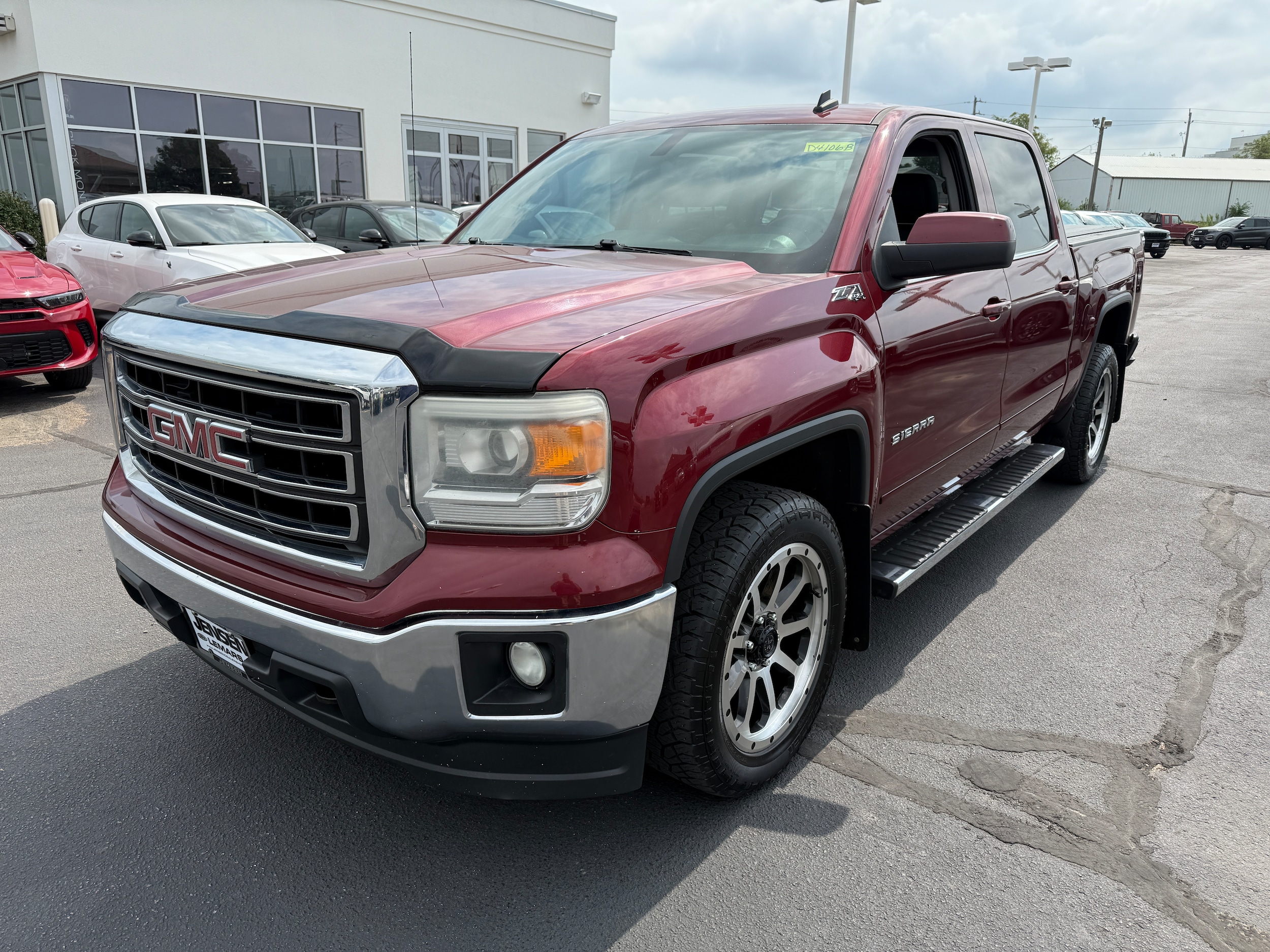 Used 2014 GMC Sierra 1500 SLE with VIN 3GTU2UEC3EG289075 for sale in Le Mars, IA