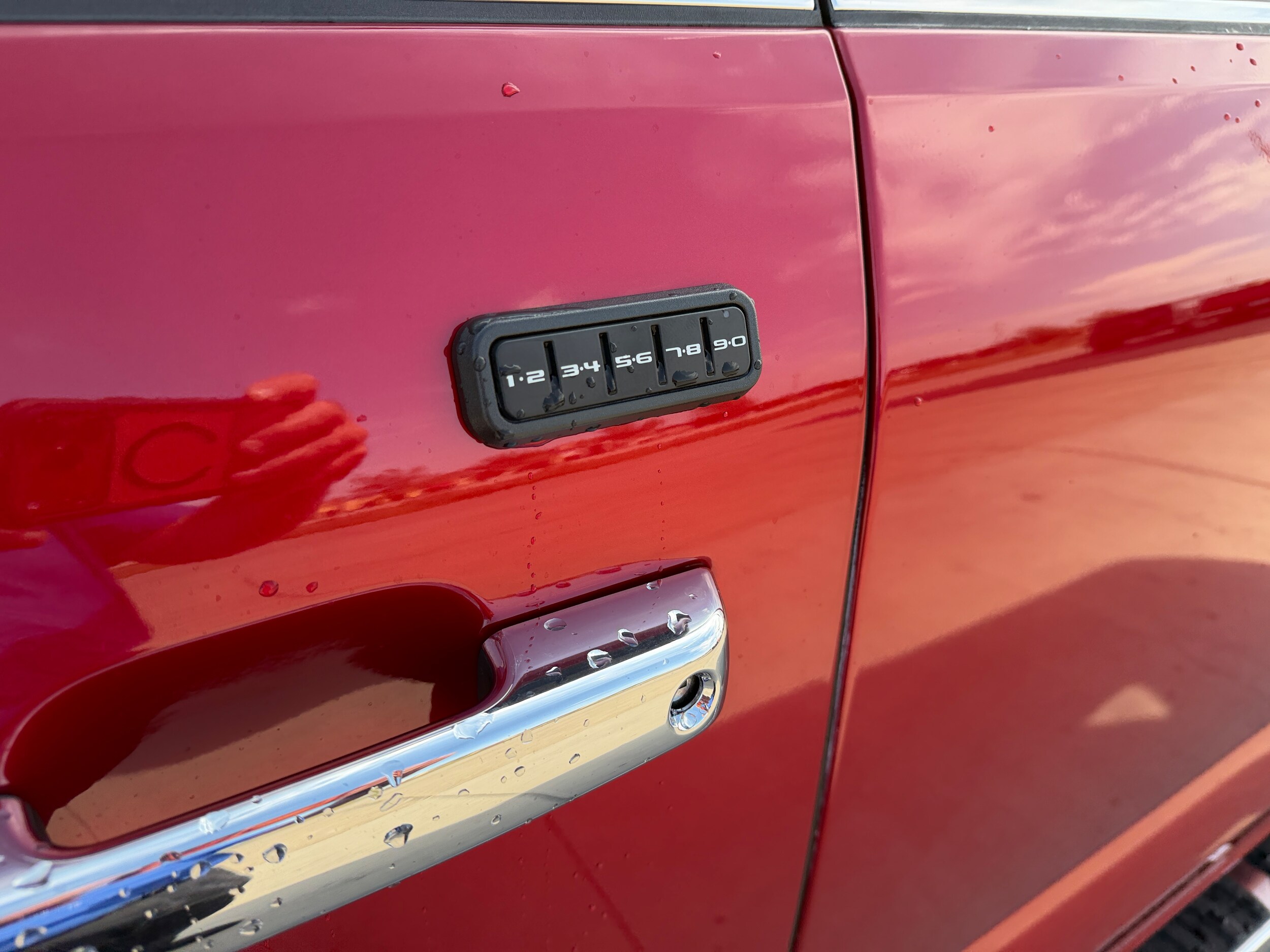 2025 Ford F-150 Lariat photo 3