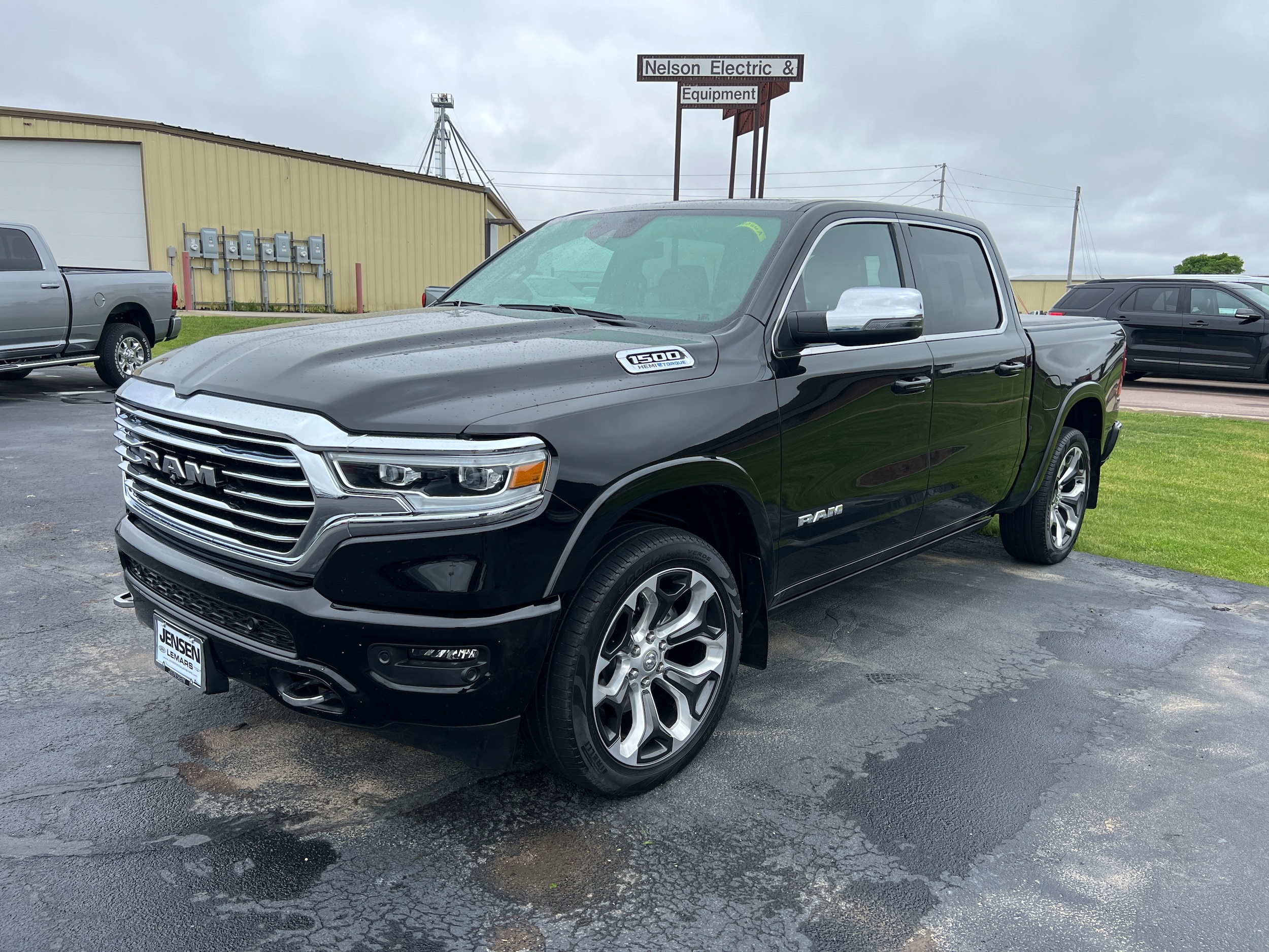 Used 2024 RAM Ram 1500 Pickup Longhorn with VIN 1C6SRFKTXRN181253 for sale in Le Mars, IA