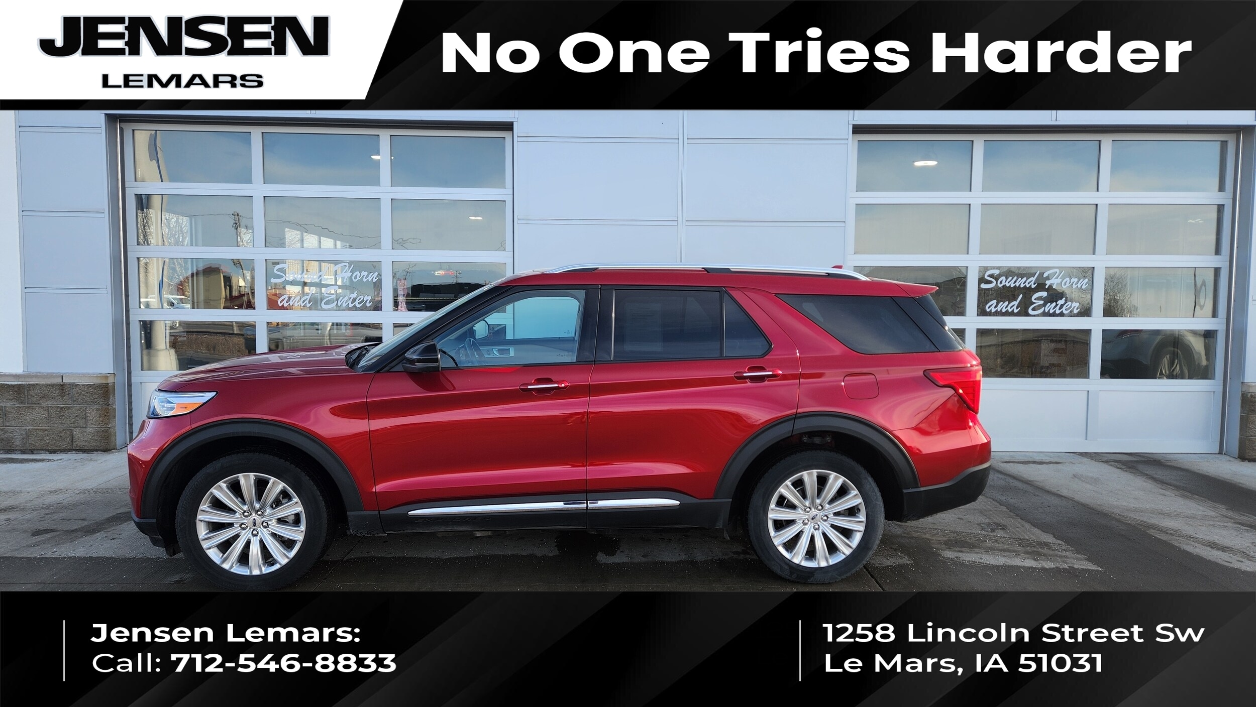 2020 Ford Explorer Limited's photo