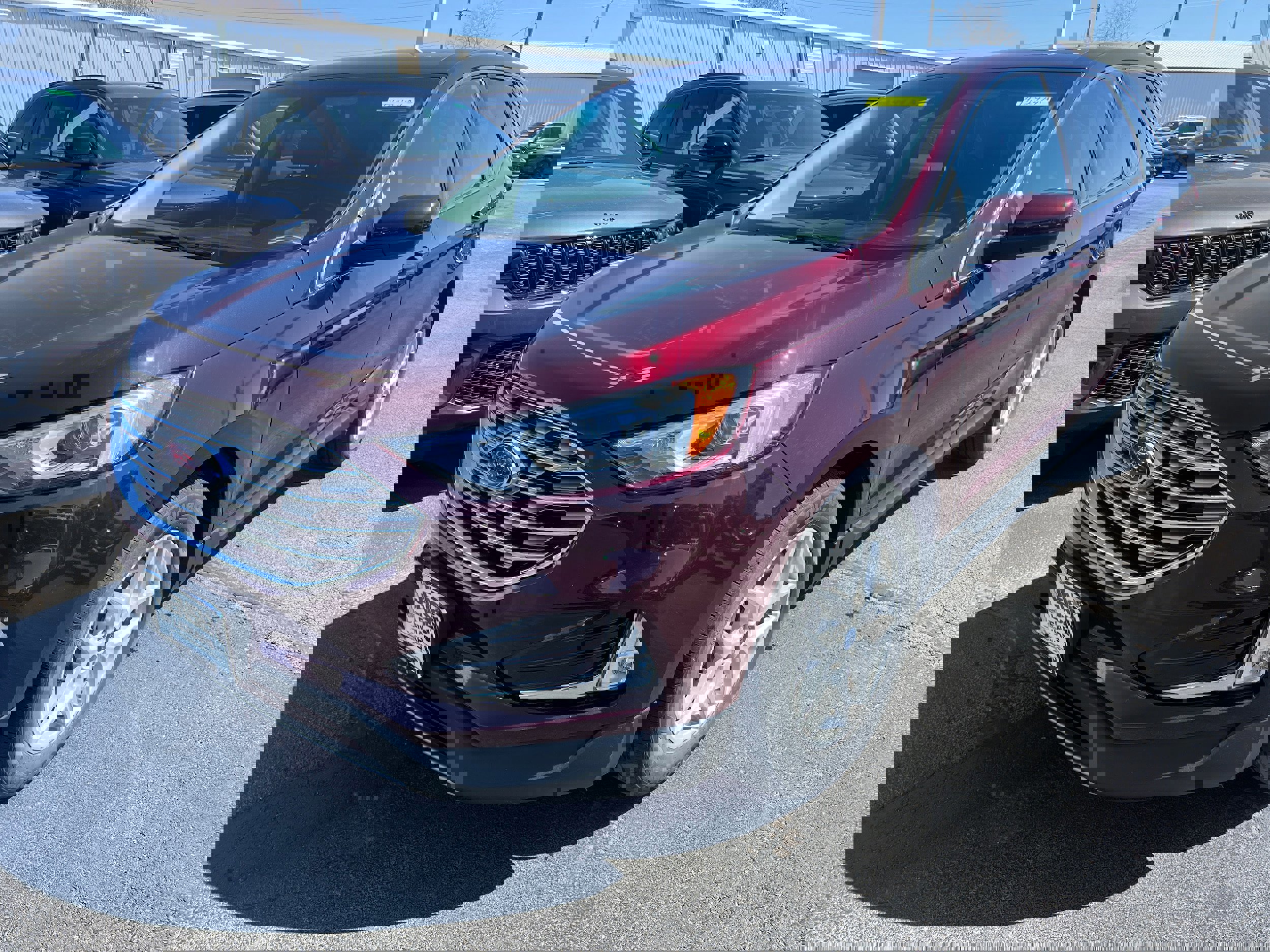 2021 Ford Edge photo 2