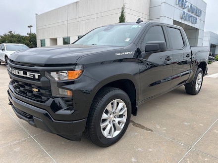 2022 Chevrolet Silverado 1500 Custom Truck