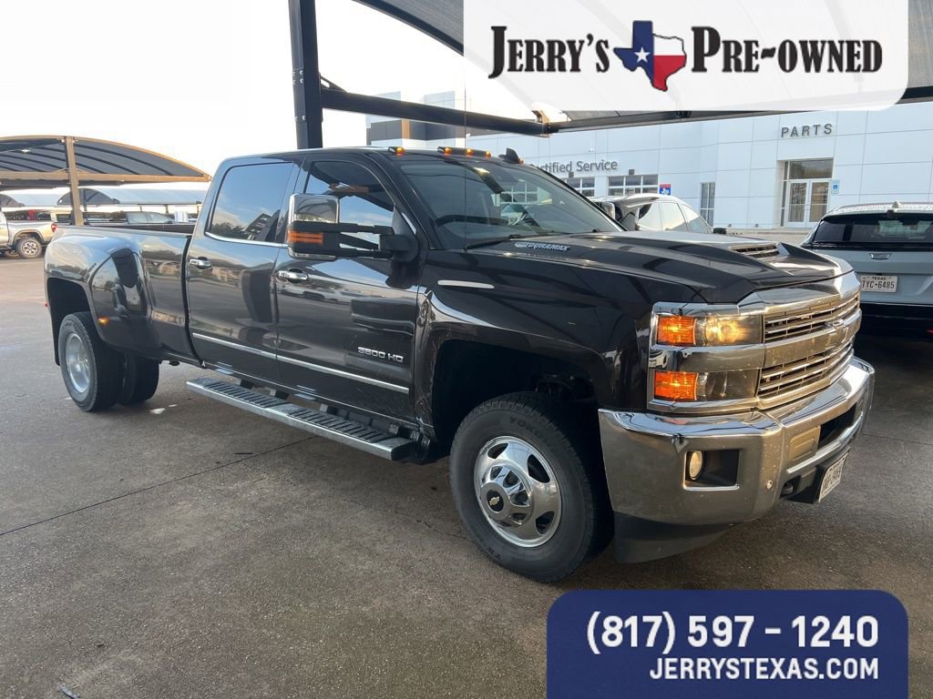 2018 Chevrolet Silverado 3500HD LTZ photo 2
