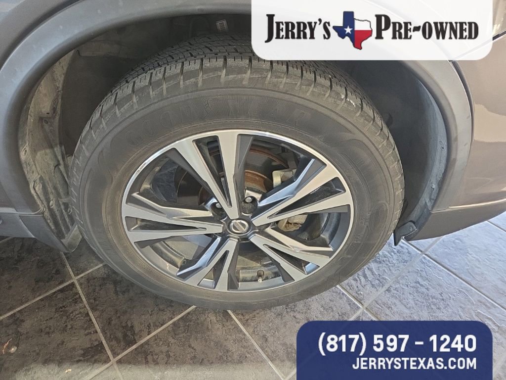 2018 Nissan Rogue SL photo 3