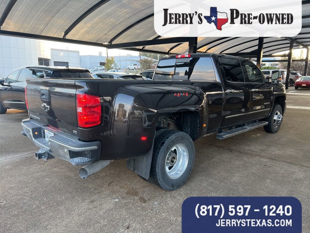 2018 Chevrolet Silverado 3500HD LTZ photo 3