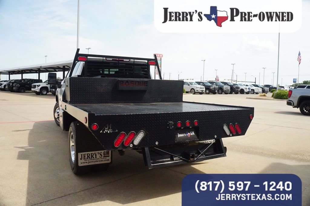 2025 Chevrolet Silverado 3500HD LT photo 2