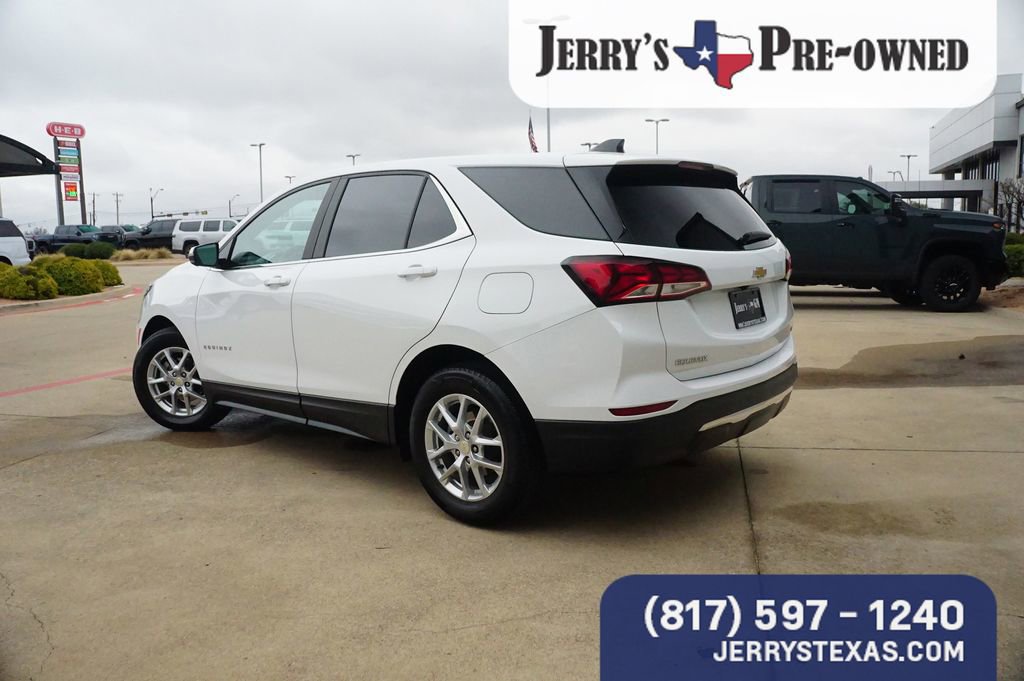 2024 Chevrolet Equinox LT photo 2