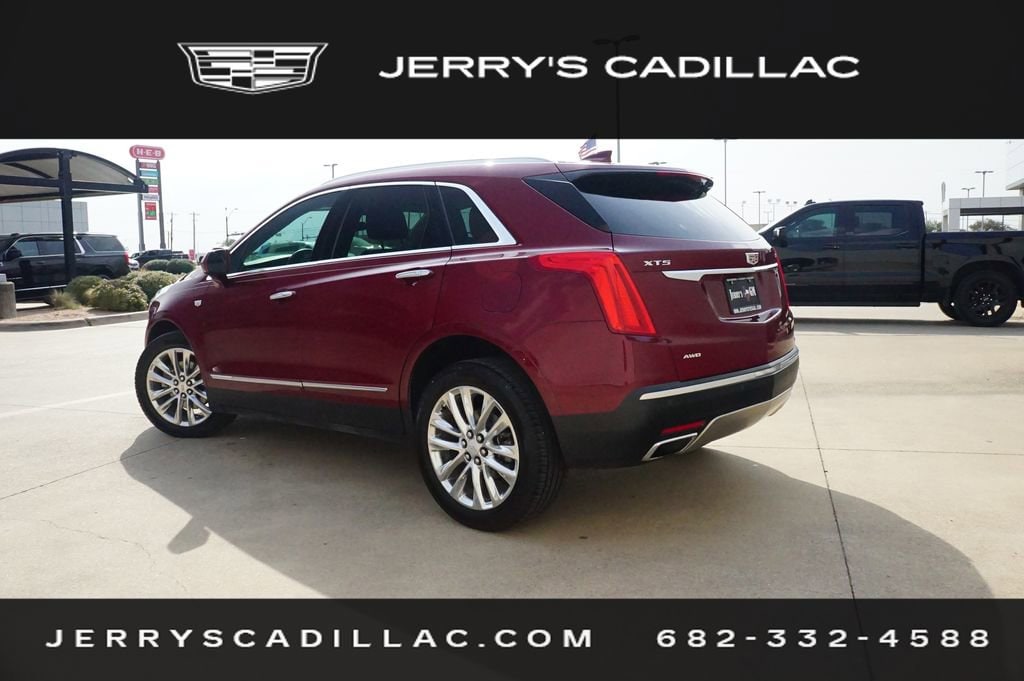 Used 2017 Cadillac XT5 Platinum AWD SUV