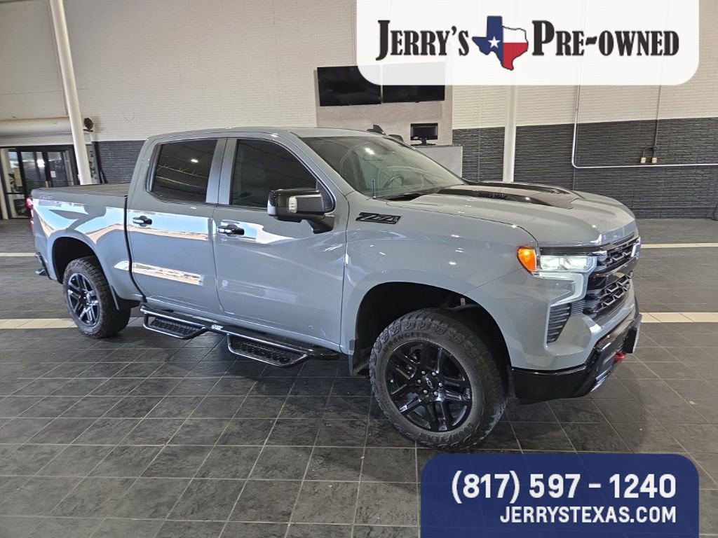 2024 Chevrolet Silverado 1500 LT Trail Boss photo 2