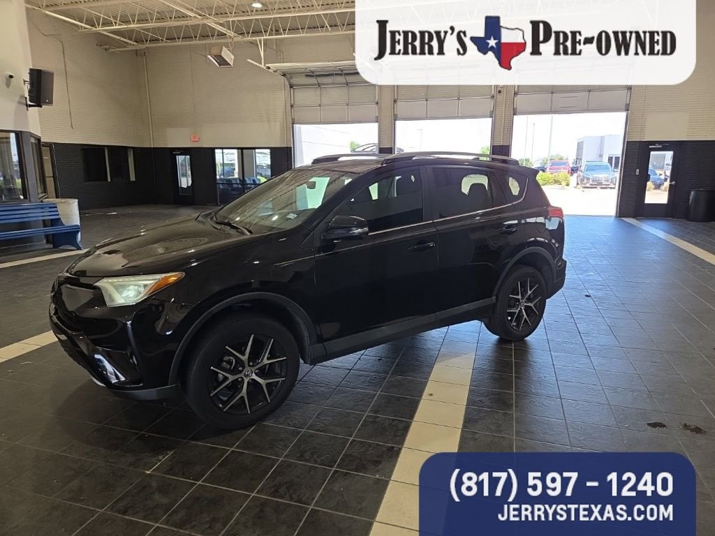 2018 Toyota RAV4 SE's photo