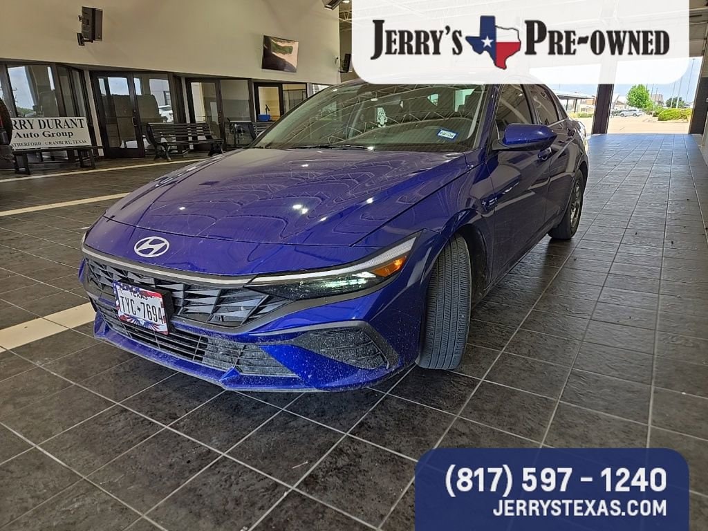 Used 2024 Hyundai Elantra SE Sedan