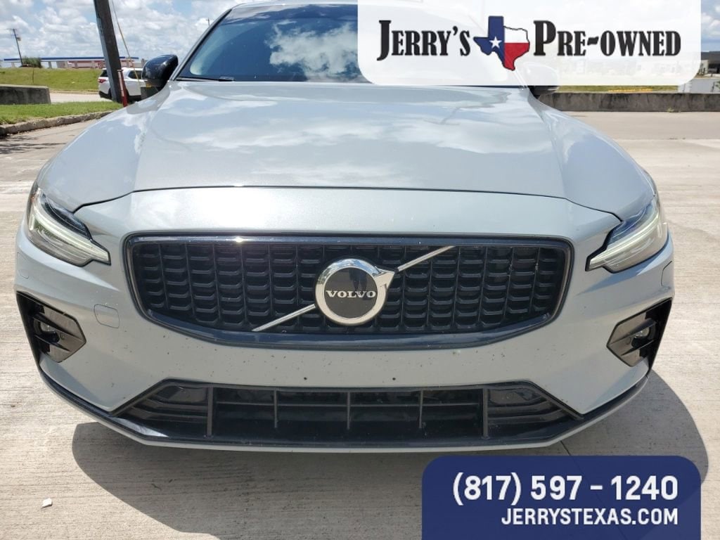 Used 2025 Volvo S60 Core Sedan