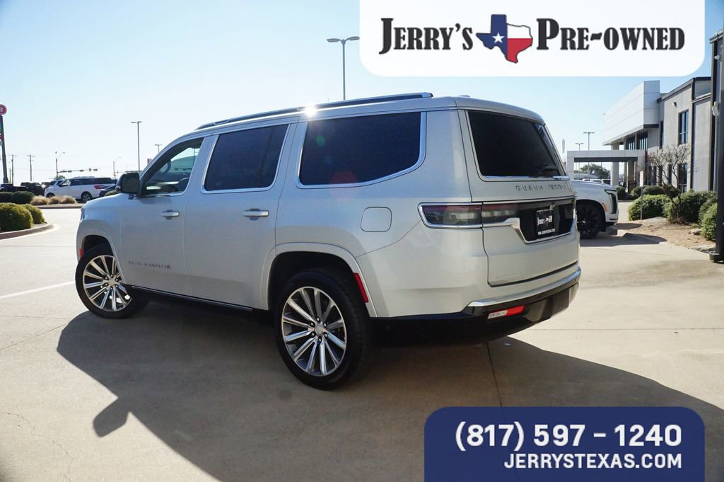 2023 Jeep Grand Wagoneer Base photo 2
