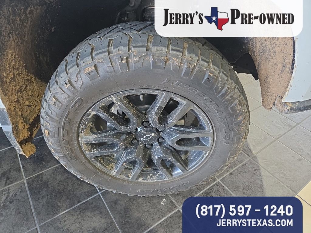 2023 Chevrolet Silverado 1500 LTZ photo 2