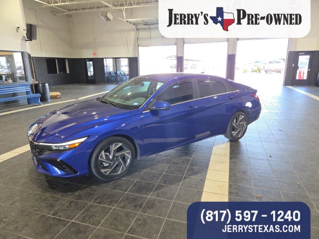 2024 Hyundai Elantra SEL's photo