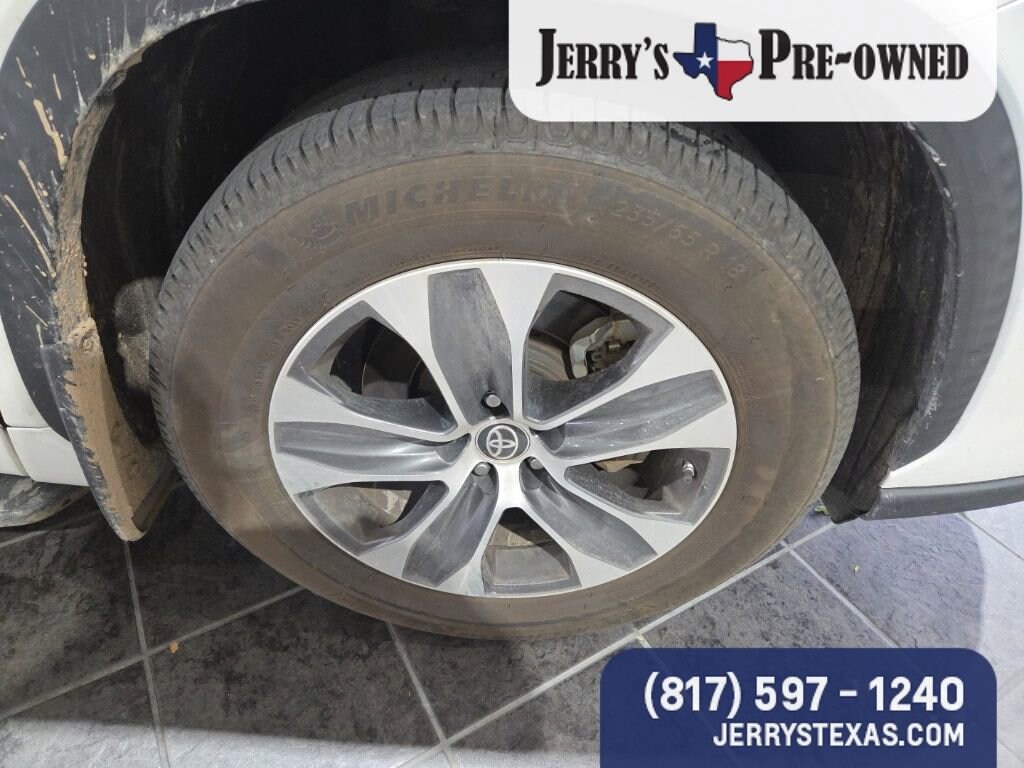 Used 2021 Toyota Highlander XLE SUV