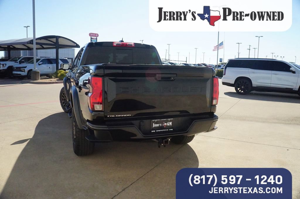 2024 Chevrolet Colorado Trail Boss photo 2