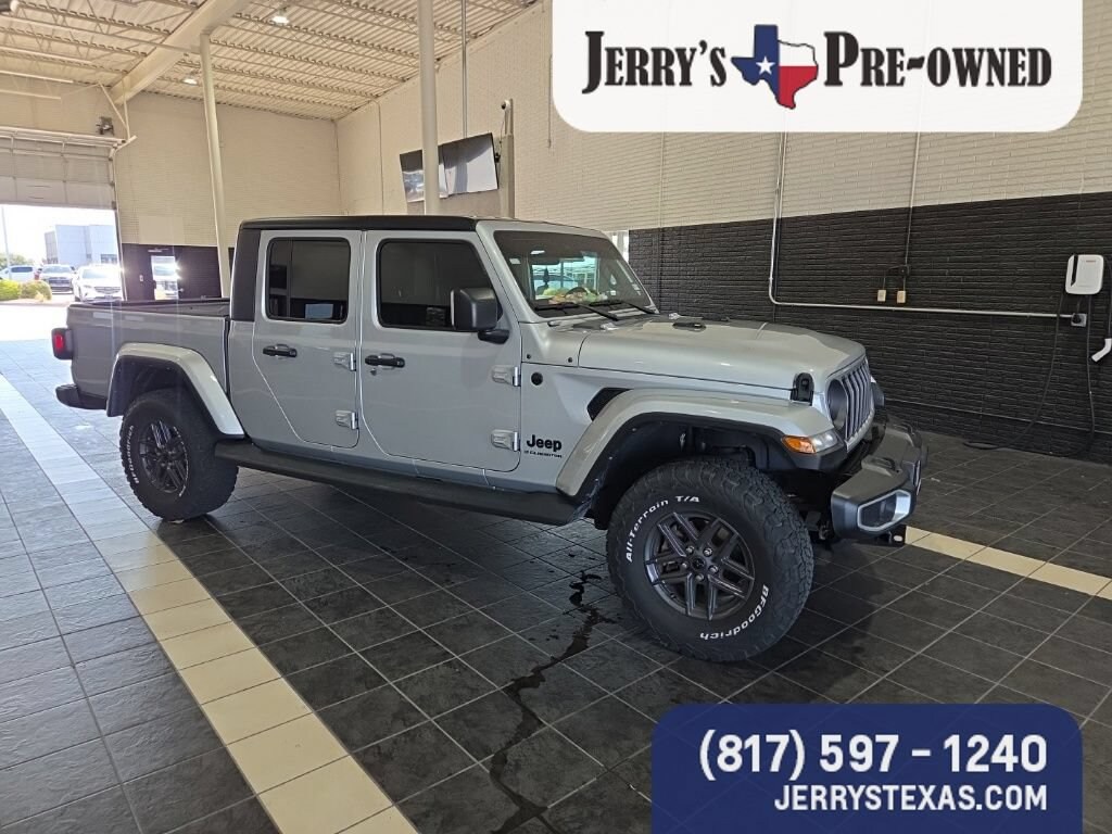 Used 2024 Jeep Gladiator Sport S Truck Crew Cab