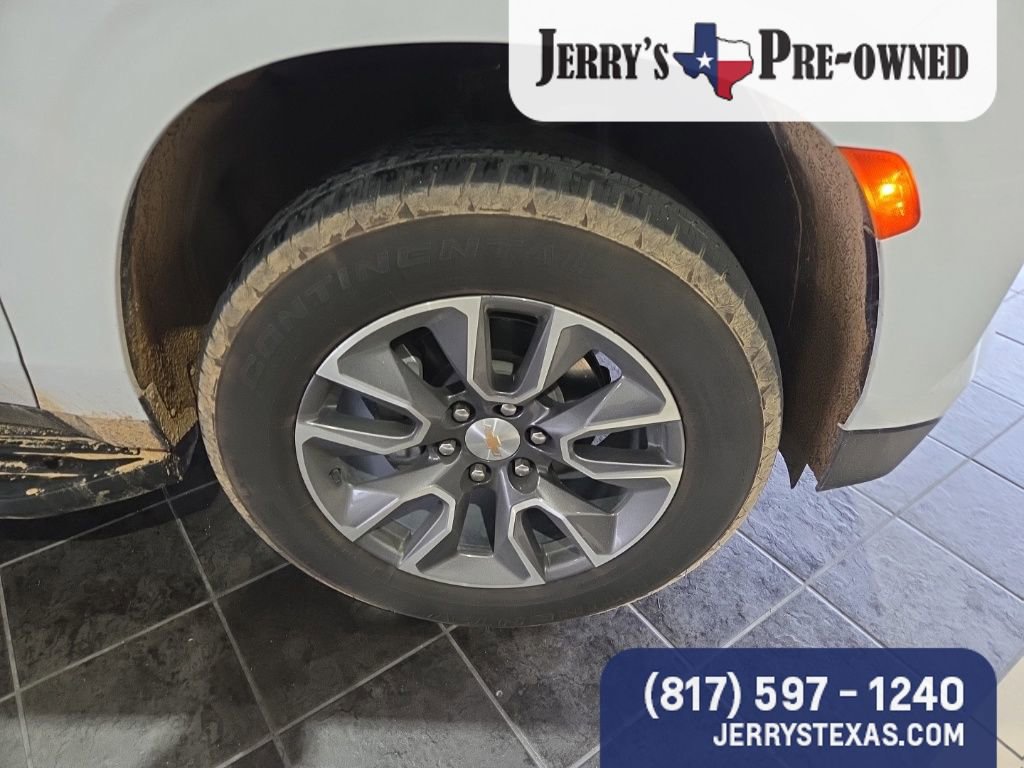 2024 Chevrolet Tahoe LS photo 2