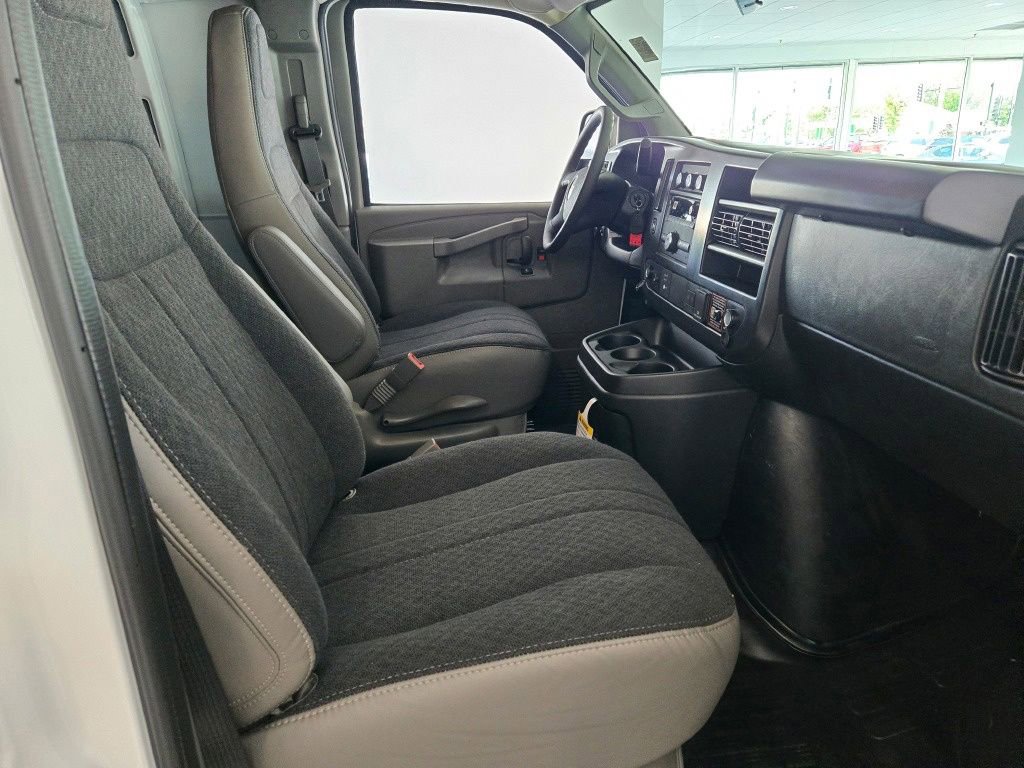 2026 Chevrolet Express Cargo Work Van - Photo 5