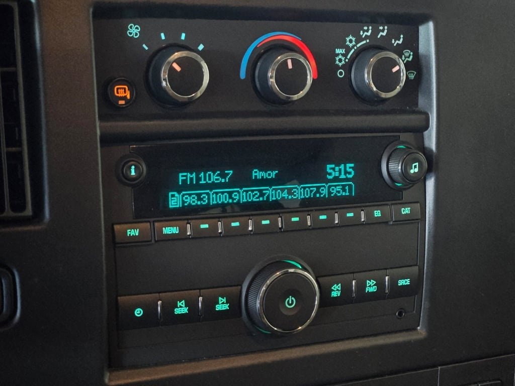 2024 CHEVROLET EXPRESS - Image 17