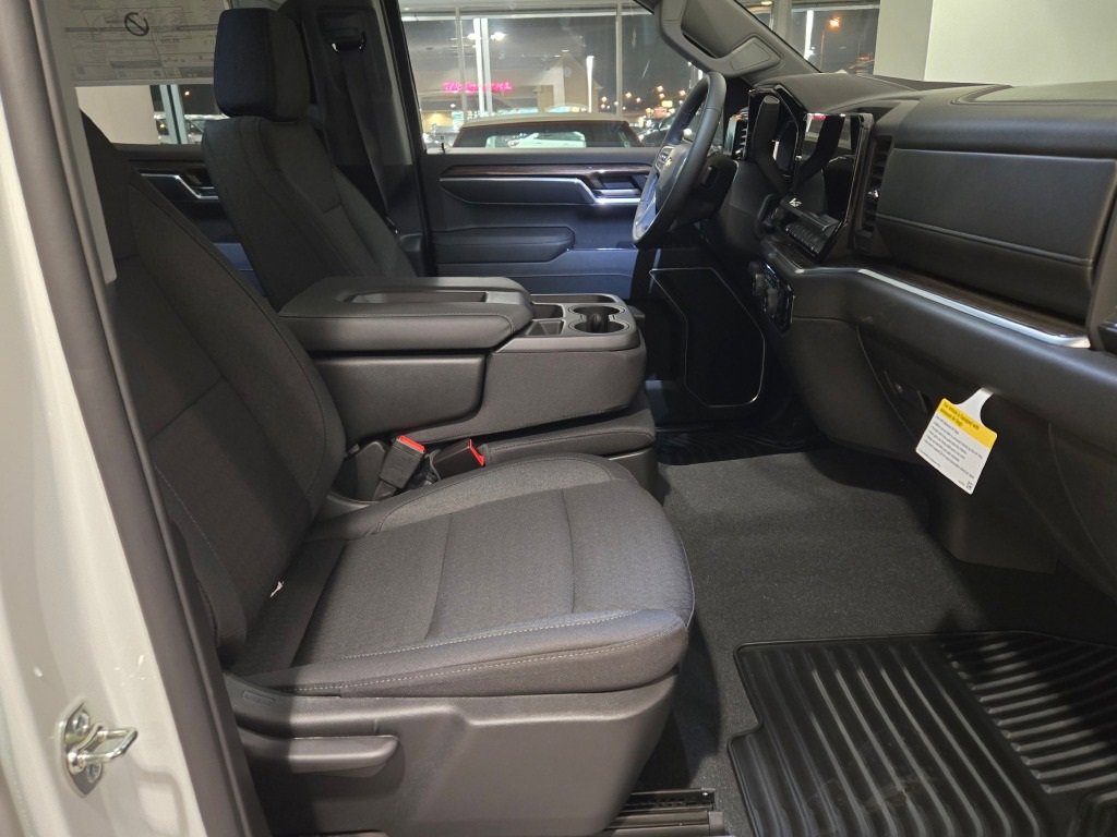 2026 CHEVROLET SILVERADO - Image 6