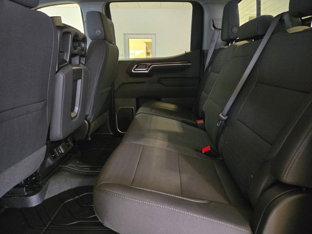 2026 CHEVROLET SILVERADO - Image 16