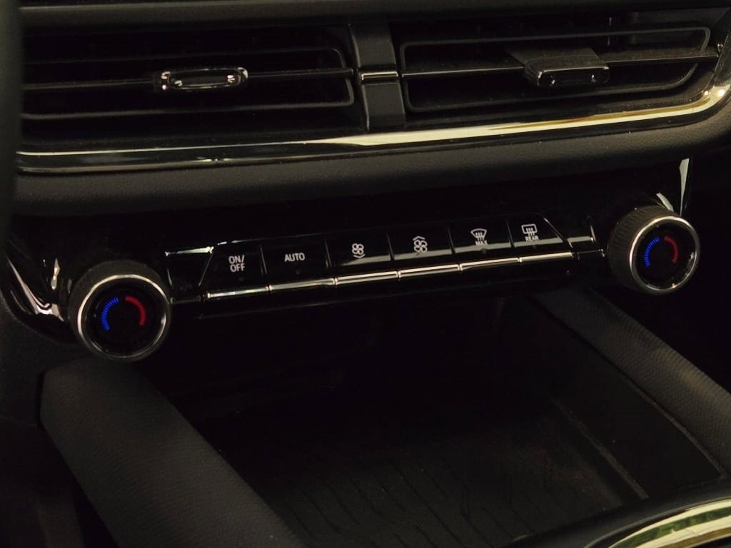 2024 CHEVROLET EQUINOX - Image 27