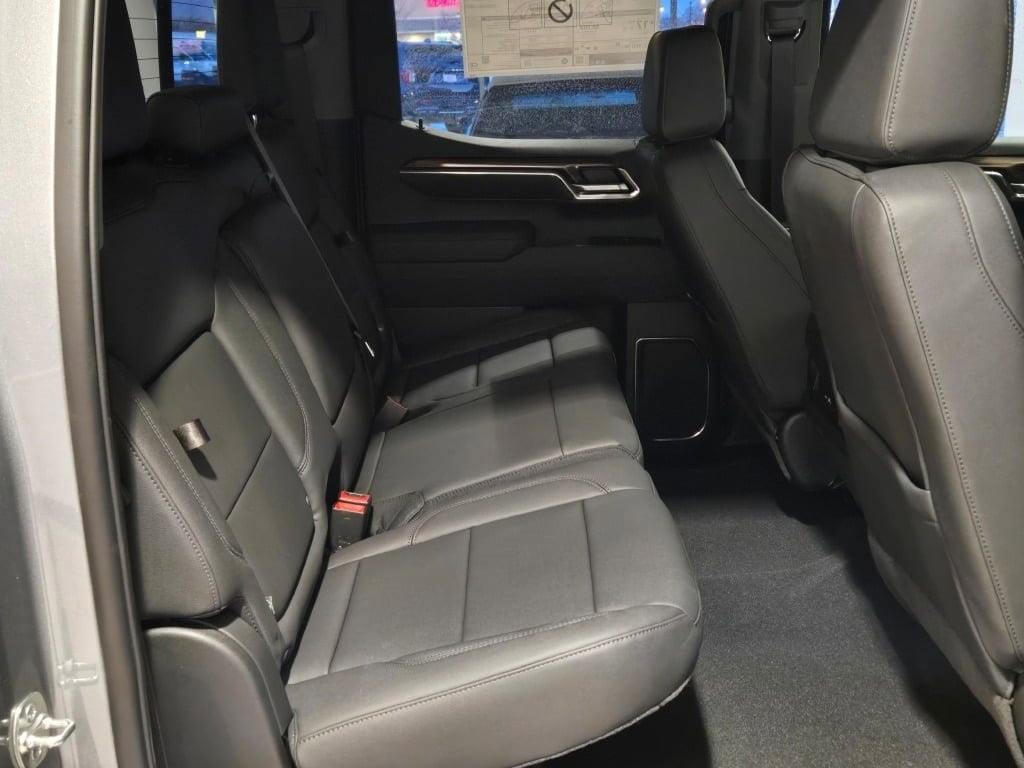 2026 CHEVROLET SILVERADO - Image 8